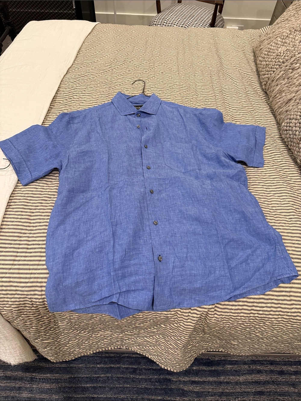 Neiman Marcus Blue Short-Sleeve Linen Button-Down Shirt
